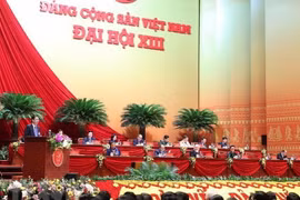 Đoàn Chủ tịch điều hành phiên họp, sáng 28/1. (Nguồn: TTXVN)