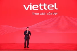 Thiếu tướng Lê Đăng Dũng, quyền Chủ tịch kiêm Tổng Giám đốc Tập đoàn Viettel phát biểu tại lễ công bố nhận diện thương hiệu mới với sứ mệnh kiến tạo xã hội số. (Ảnh: Minh Quyết/TTXVN)