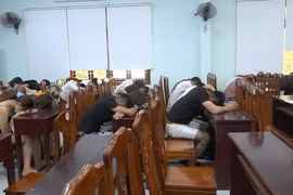 Nhóm thanh niên dự tiệc sinh nhật có sử dụng ma túy. (Nguồn: thanhnien)
