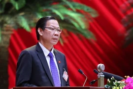 Ông Phan Văn Mãi, Ủy viên Trung ương Đảng, Bí thư Tỉnh ủy Bến Tre trình bày tham luận. (Ảnh: TTXVN)