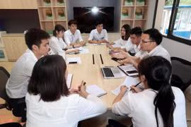 Đào tạo tiếng Nhật cho các lao động tại Học viện đào tạo hướng nghiệp của Công ty JHL Group. (Ảnh: Anh Tuấn/TTXVN)