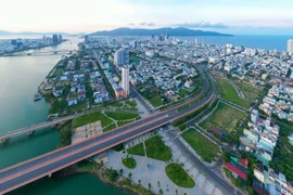 Các tuyến đường, công viên, khu dân cư tại thành phố Đà Nẵng vắng người trong những ngày thực hiện yêu cầu “ai ở đâu ở yên đó.” (Ảnh: Trần Lê Lâm/TTXVN)