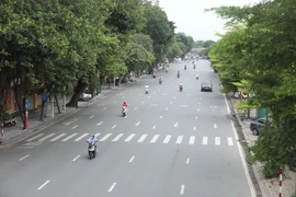 Hình ảnh Hà Nội vắng vẻ, không có cảnh ùn tắc trong ngày đầu tuần 