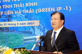 Phó Thủ tướng Trịnh Đình Dũng phát biểu tại hội nghị. (Ảnh: Thế Duyệt/TTXVN)