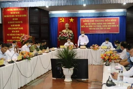 Phó Thủ tướng Thường trựcTrương Hòa Bình phát biểu chỉ đạo công tác phòng chống dịch COVID-19 tại buổi làm việc với lãnh đạo tỉnh Tây Ninh. (Ảnh: Lê Đức Hoảnh/TTXVN)