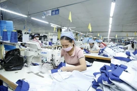 Công ty Cổ phần may Tiên Hưng, tỉnh Hưng Yên năm 2020, doanh thu ước đạt gần 300 tỷ đồng. (Ảnh: TTXVN)