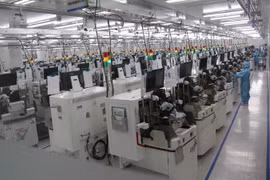 Công ty TNHH ITM Semiconductor Việt Nam, khu công nghiệp VSIP, tỉnh Bắc Ninh duy trì, đảm bảo hoạt động sản xuất. (Ảnh: Thái Hùng/TTXVN)