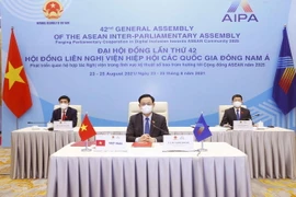 Chủ tịch Quốc hội Vương Đình Huệ dự Lễ bế mạc. (Ảnh: Doãn Tấn/TTXVN)