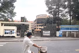 Ông Trần Minh Hùng tại Lễ kỷ niệm 90 năm Ngày thành lập Đảng Cộng sản Việt Nam. (Nguồn: dnpu.edu)