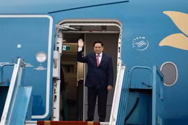 Thủ tướng Phạm Minh Chính lên đường tham dự Hội nghị các Nhà lãnh đạo ASEAN. (Ảnh: Dương Giang/TTXVN)