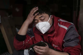 [Mega Story] Chặn đà lây lan nguy hiểm của "virus" tin giả