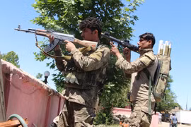 Lực lượng an ninh Afghanistan làm nhiệm vụ tại Kunduz ngày 19/5/2020. (Nguồn: THX/TTXVN)