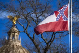 Mississippi hiện là tiểu bang cuối cùng ở Mỹ sử dụng lá cờ có in biểu tượng liên quan đến Liên minh miền Nam, vốn bao gồm những bang ủng hộ chủ nghĩa nô lệ ở miền Nam nước Mỹ. (Nguồn: Getty Images)
