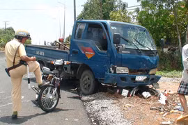 Đồng Nai: Xe tải gây tai nạn liên hoàn trên quốc lộ 20