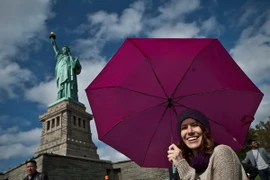 Mỹ đơn giản thủ tục hải quan để thu hút du khách quốc tế