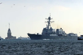 Tàu khu trục mang tên lửa dẫn đường USS Truxton của hải quân Mỹ tại Biển Đen. (Nguồn: AFP/TTXVN)