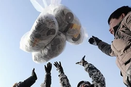 Hàn Quốc phản đối Triều Tiên bắn bóng bay mang truyền đơn