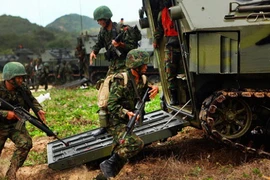 Trung Quốc, Singapore tăng cường hợp tác quốc phòng song phương