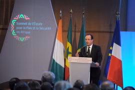 Tổng thống Pháp Francois Hollande phát biểu trong một Diễn đàn kinh tế. (Nguồn:AFP/TTXVN)