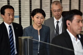 Thủ tướng Shinzo Abe chấp nhận đơn từ chức của Bộ trưởng Obuchi 