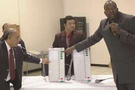 Châu Phi lần đầu tiên triển khai hệ thống bỏ phiếu điện tử