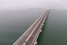 70.000 người tham gia giải chạy trên cầu dài nhất Đông Nam Á