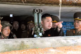 Kim Jong-Un chỉ đạo quân đội Triều Tiên huấn luyện mùa Đông