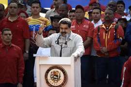 Tổng thống Venezuela Nicolas Maduro phát biểu trước những người ủng hộ ở thủ đô Caracas ngày 6/4/2019. (Ảnh: AFP/TTXVN)