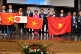 Đội tuyển học sinh Hà Nội đại diện cho Việt Nam tham dự Kỳ thi IOAA 2019. (Ảnh: TTXVN phát)