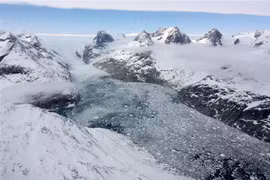 Băng tan tại Greenland. (Ảnh: AFP/TTXVN)