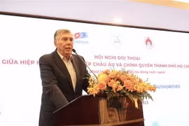 Ông Alain Cany, Chủ tịch EuroCham phát biểu tại hội nghị. (Ảnh: Xuân Anh/TTXVN)