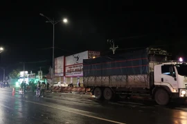 Bình Phước: Xe tải đâm xe máy đi cùng chiều, hai người thương vong