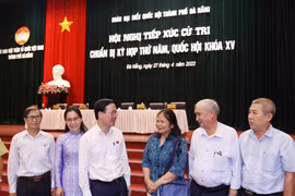 Chủ tịch nước Võ Văn Thưởng tiếp xúc cử tri Đà Nẵng. (Ảnh: Thống Nhất/TTXVN)