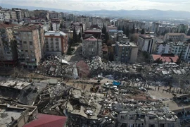 Cảnh đổ nát sau trận động đất tại Kahramanmaras, Thổ Nhĩ Kỳ. (Ảnh: THX/TTXVN)