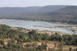 Sông Mekong đoạn chảy qua tỉnh Ubon Ratchathani, Thái Lan. (Ảnh: Huy Tiến/TTXVN)
