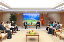 Thủ tướng Phạm Minh Chính tiếp Bộ trưởng Ngoại giao Cộng hòa Bồ Đào Nha Joao Gomes Cravinho. (Ảnh: Dương Giang/TTXVN)