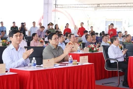 Thủ tướng Phạm Minh Chính dự Lễ khánh thành Dự án đường bộ Cao tốc Bắc-Nam phía Đông tại điểm cầu Bình Thuận. (Ảnh: Dương Giang/TTXVN)
