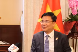 Đại sứ Phạm Quang Hiệu trả lời phỏng vấn của phóng viên TTXVN. (Ảnh: Đức Thịnh/TTXVN)