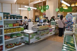 Hàng hóa bày bán tại Trung tâm VT Namnueng, tỉnh Udon Thani. (Ảnh: Đỗ Sinh/TTXVN)