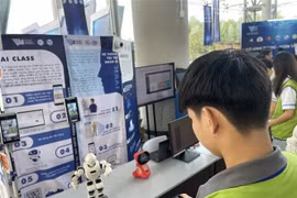 Các sản phẩm, dịch vụ khởi nghiệp đổi mới sáng tạo của doanh nghiệp khoa học và công nghệ. (Ảnh: Huyền Trang/TTXVN)