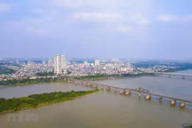 Một góc sông Hồng. (Nguồn: TTXVN)
