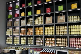 Một cửa hàng bán sốt mù tạt. (Ảnh: Nguyễn Thu Hà/Vietnam+)