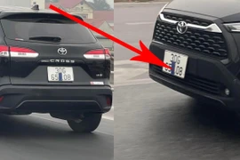 Tài xế đã che biển số xe ôtô để tránh bị phát hiện vi phạm. (Nguồn: An toàn giao thông)