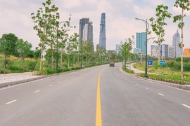 Một tuyến đường chính trong Khu đô thị mới Thủ Thiêm. (Ảnh: Tiến Lực/Vietnam+)