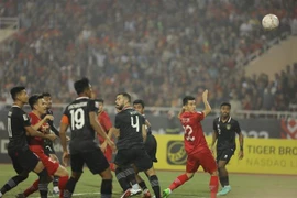 Tiến Linh ghi bàn nâng tỷ số lên 2-0 ở phút 47 của trận đấu. (Ảnh: Minh Quyết/TTXVN)