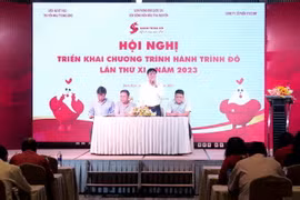 Các đại biểu tham gia thảo luận, chia sẻ, đề xuất những phương án, giải pháp hữu ích để hướng tới tổ chức một cách có hiệu quả chương trình. (Ảnh: Lê Ngọc Phước/TTXVN)