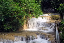 Thác Mơ thuộc thị trấn Na Hang, huyện Na Hang, tỉnh Tuyên Quang. (Nguồn: TTXVN)
