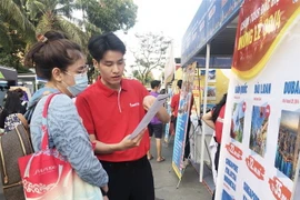Các chùm tour du lịch nước ngoài dịp dịp Lễ Giỗ Tổ Hùng Vương, lễ 30/4 và 1/5, dịp Hè 2023... được doanh nghiệp tung ra với nhiều ưu đãi hấp dẫn chỉ có tại Ngày hội. (Ảnh: Mỹ Phương/TTXVN)