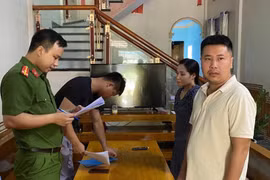 Các đối tượng cho vay lãi nặng bị công an bắt giữ. (Nguồn: Công an Nhân dân)