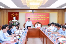 Ông Phan Đình Trạc phát biểu, triển khai Quyết định kiểm tra công tác bảo vệ chính trị nội bộ tại Ban Cán sự Đảng Thanh tra Chính phủ. (Ảnh: Phương Hoa/TTXVN)